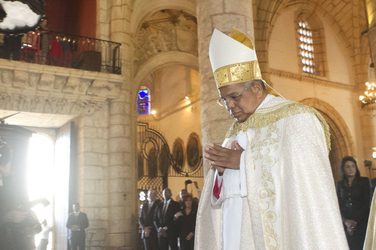 Monseñor Francisco Ozoria toma posesión como arzobispo de Santo Domingo