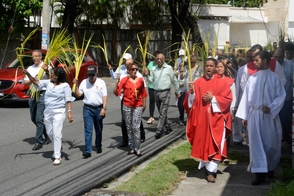 Rvdo. P. Mario de la Cruz, invita al pueblo en esta Semana Mayor, a tener un encuentro con Jesucristo