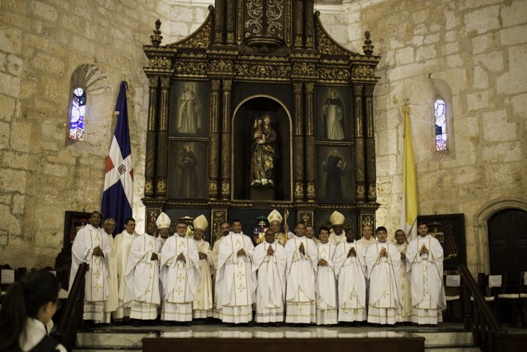 Arquidiócesis de Santo Domingo celebró con júbilo  Ordenación de 10 nuevos Sacerdotes en la Catedral Primada de América.