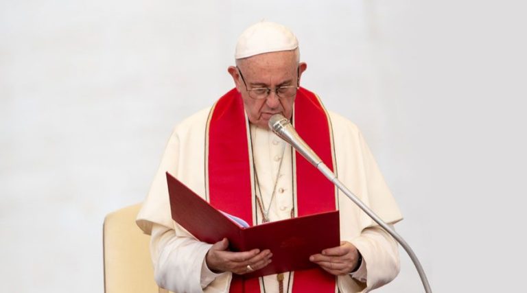 Carta que el Papa Francisco dirige a los católicos del mundo tras el informe de Pensilvania que detalla abusos cometidos por sacerdotes en los últimos 70 años.