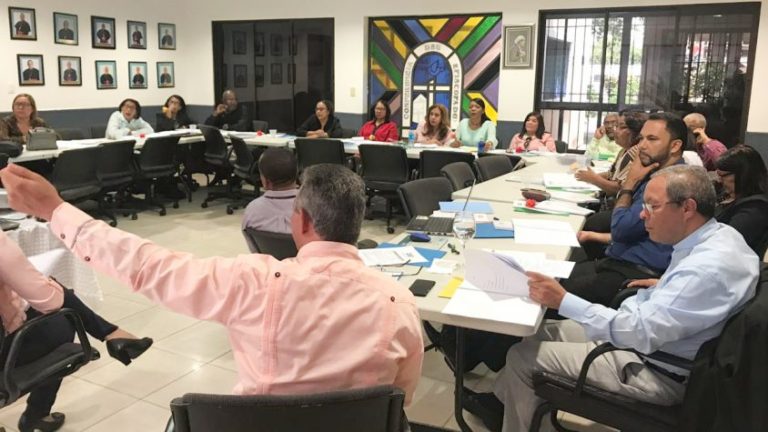 COMISIÓN NACIONAL DE FORMACIÓN INTEGRAL HUMANA Y RELIGIOSA REALIZA TALLER DE SEGUIMIENTO AL DESARROLLO CURRICULAR