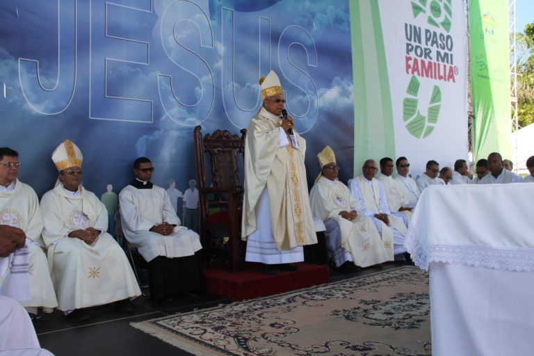 Monseñor Ozoria dice quien apoya el aborto no debe llamarse católico