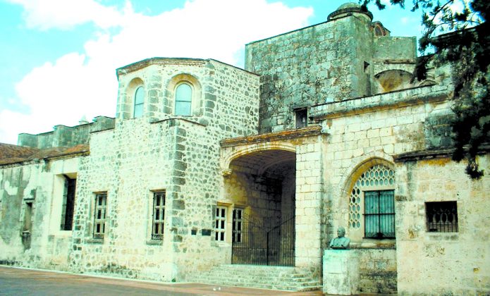 Basílica Menor de Nuestra Señora de la Encarnación, primada de América