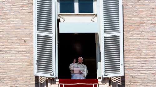 El Papa: Jesús ha expiado los pecados del mundo para que seamos libres