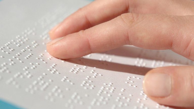 Día Mundial del Braille: medio de comunicación e inclusión para millones de invidentes