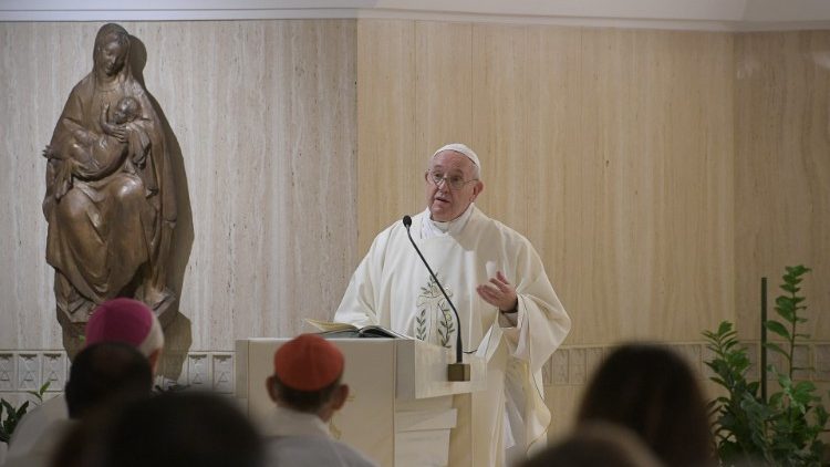 El Papa en Santa Marta: no al espíritu del mundo, nos lleva a la corrupción