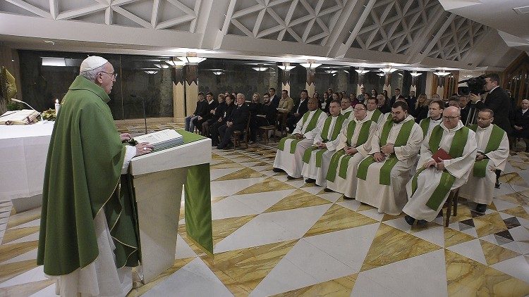 El Papa: ¿Somos cristianos o mundanos? Dios nos juzgará con la misma medida