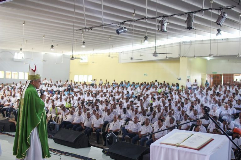 Monseñor Ozoria exhorta a cristianos católicos participar en política y ser luz