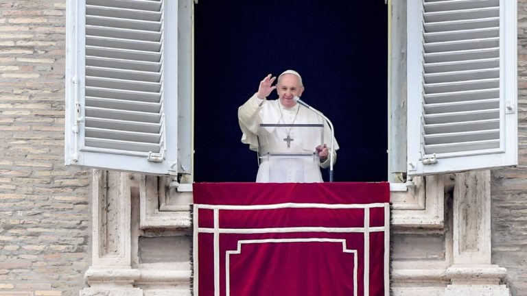 El Papa: Quien hace la guerra no sabe dominar las propias pasiones