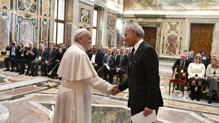 El Papa: que las ferias contribuyan a una economía global más justa y humana