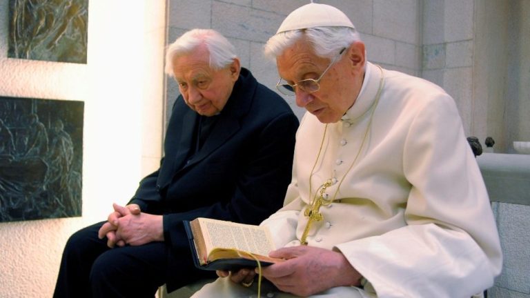 Muere Georg Ratzinger, el hermano del Papa emérito