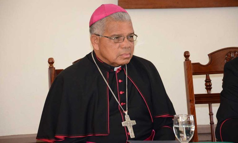 Designan a monseñor Ozoria como Mayor General Capellán Castrense del Ejército de República Dominicana