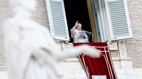 El Papa Francisco recuerda la primacía de Dios en la vida humana