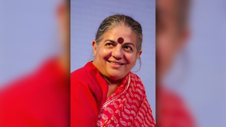 Economía de Francisco. Entrevista a Vandana Shiva