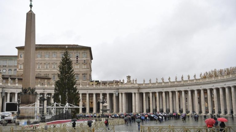 Papa Francisco pide que la Navidad sea ocasión de conversión y de solidaridad