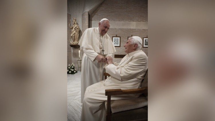 La campaña anti covid en el Vaticano, vacunados el Papa y el emérito