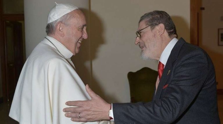 Médico del Papa Francisco fallece por coronavirus