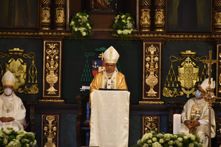 Homilía pronunciada por Mons. Francisco Ozoria Acosta Ordenación de cinco Diáconos