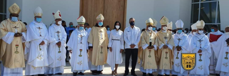 Mons. Francisco Ozoria preside Dedicación del Nuevo Santuario Santo Cristo de los Milagros en Bayaguana