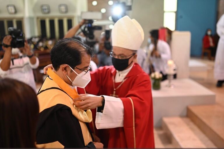 Conferencia del Episcopado Dominicano juramenta al nuevo rector de la PUCMM