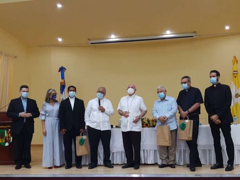 Vicaría Familia y Vida culmina con éxito Conferencia “La Acogida y la Defensa de la vida en nuestros días”