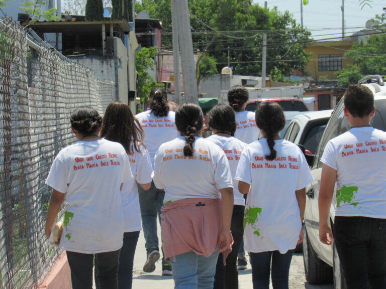 ¡Estamos en la Semana Misionera! La Guía Mensual nos propone como celebrarla