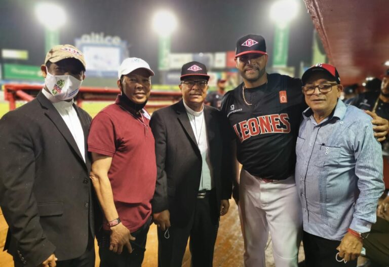 Leones del Escogido dedican partido al Mes de la Familia