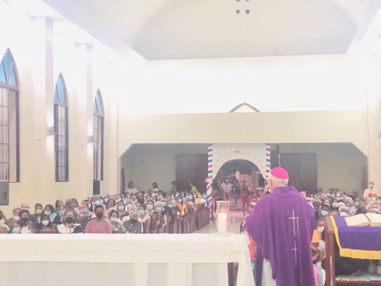 Diócesis de San Juan de la Maguana celebra 51 aniversario de Consagración Sacerdotal de Monseñor José D. Grullón Estrella.