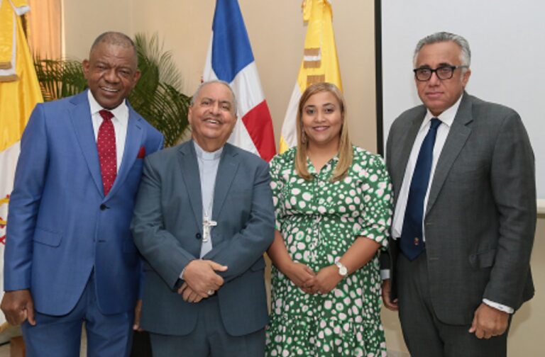 Universidad Católica Santo Domingo realizó encuentro con Líderes de Opinión y Directores de Medios de Comunicación