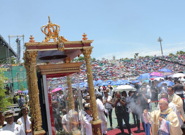 La Tatica visitó Santo Domingo a un siglo de su Coronación Canónica