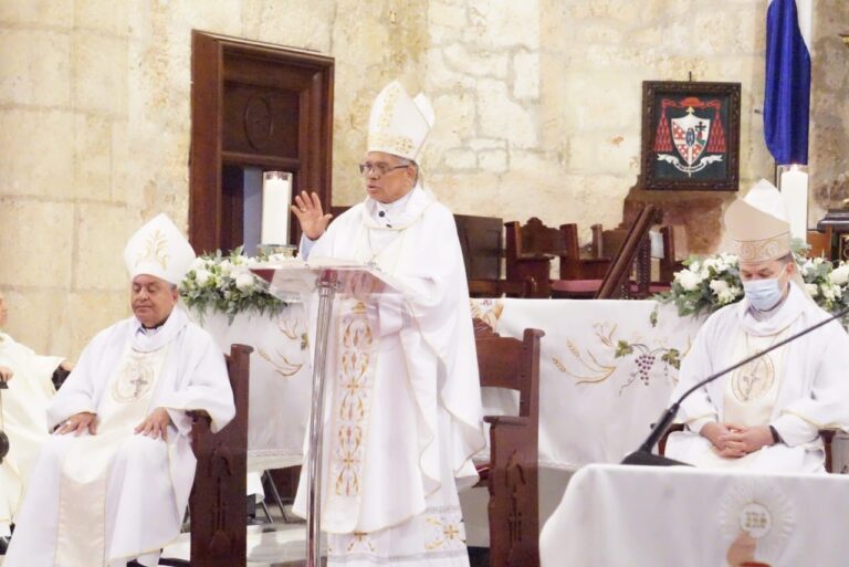 Monseñor Francisco Ozoria Acosta, una vida de entrega y servicio a la iglesia