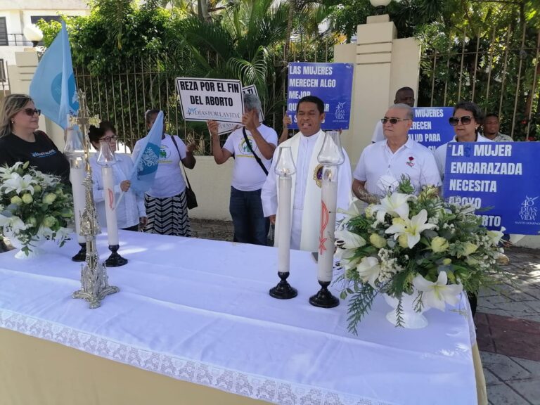 Defensores de la Vida en Santo Domingo inician Campaña de otoño 40 Días por la Vida 2022