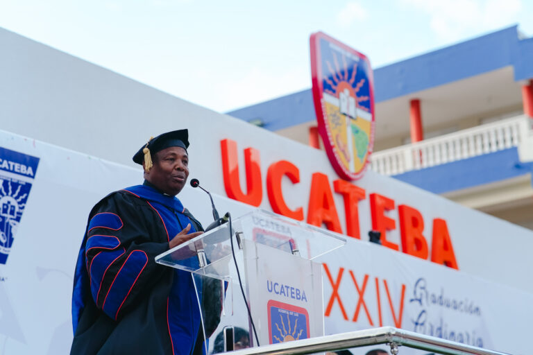 UCATEBA gradúa 486 nuevos profesionales de la Región Enriquillo