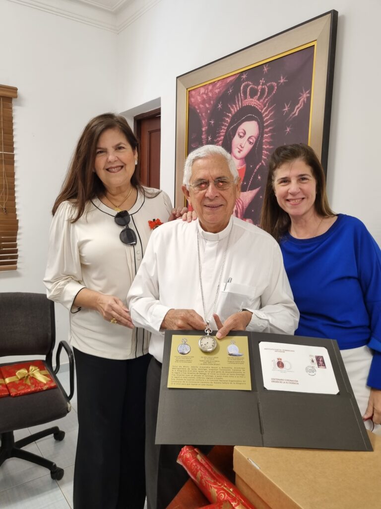 Reloj de Monseñor Nouel llega al Museo de la Basílica