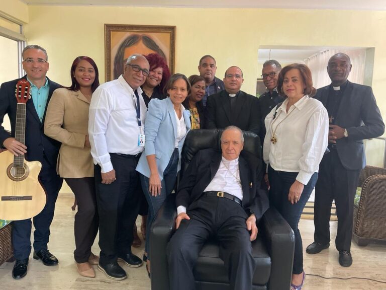 Multimedios Vida visita a Nicolás de Jesús Cardenal López Rodríguez por su Aniversario Episcopal