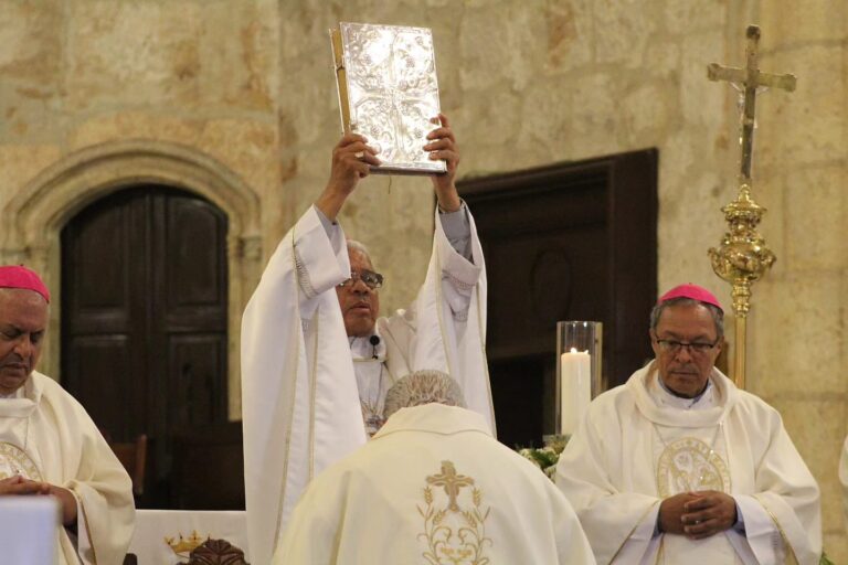 Solemne Eucaristía en la Catedral Primada de América, donde celebramos la toma de posesión del nuevo Vicario Episcopal de Pastoral Social-Caritas