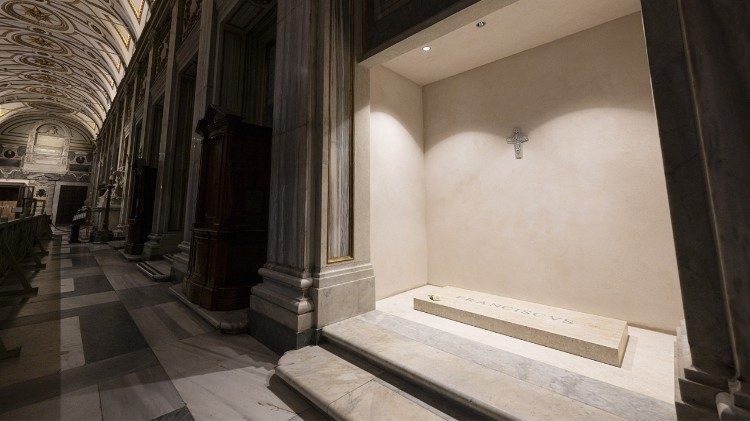 La tumba del Papa Francisco en la Basílica de Santa María la Mayor