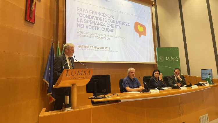 Un momento del congreso en la LUMSA