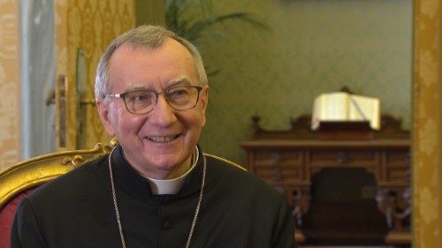 Parolin: esperemos que Estambul inicie caminos de paz