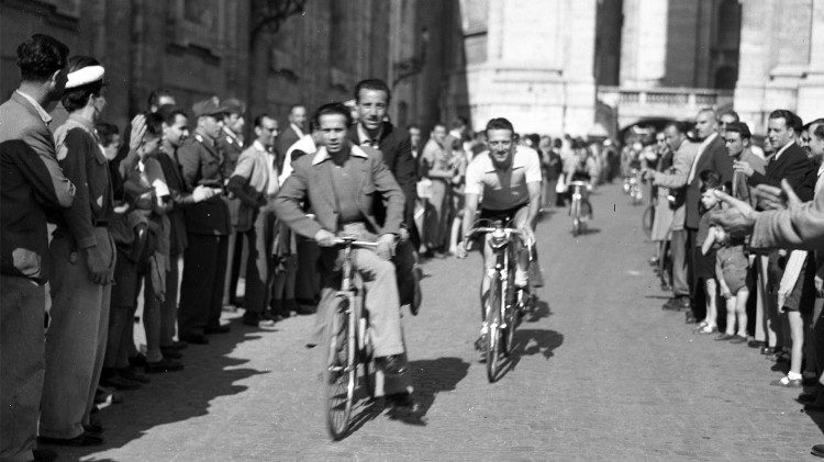 Giro de Italia de 1946, recorrido en el Vaticano