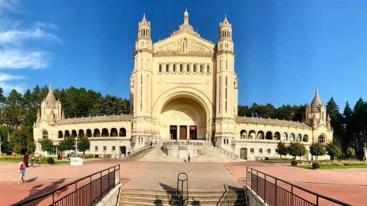 Basílica de Lisieux, en Francia.