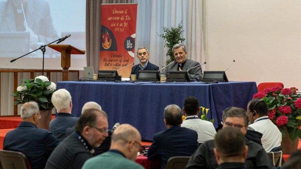 Grech: Los consagrados, motor de una Iglesia sinodal