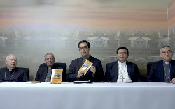 Obispos de El Salvador presentando su carta pastoral. Crédito: Medios Católicos Unidos El Salvador