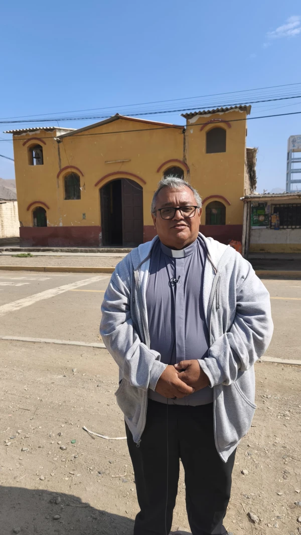 P. David Farfán Guerrero, párroco del templo de Santo Toribio en Zaña, Perú. Crédito: Diego López Marina - EWTN News