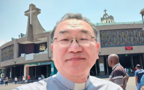 Cardenal Tarcisio Isao Kikuchi en el atrio de la Basílica de Guadalupe. Crédito: Isao Kikuchi