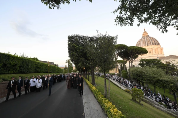 Tradicional procesión mariana desde la iglesia de Santo Stefano degli Abissini hasta la Gruta de la Virgen de Lourdes, Roma, 31 de mayo de 2025. Crédito: Vatican Media