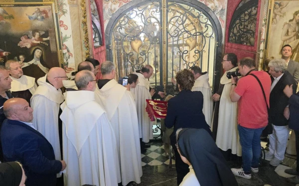 Cierre del camarín de Santa Teresa de Jesús en la Basílica de la Anunciación de Alba de Tormes. Crédito: Carmelitas Descalzos Provincia Ibérica.