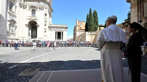 El Papa a ciclistas del Giro d'Italia: Ustedes son ejemplo para los jóvenes