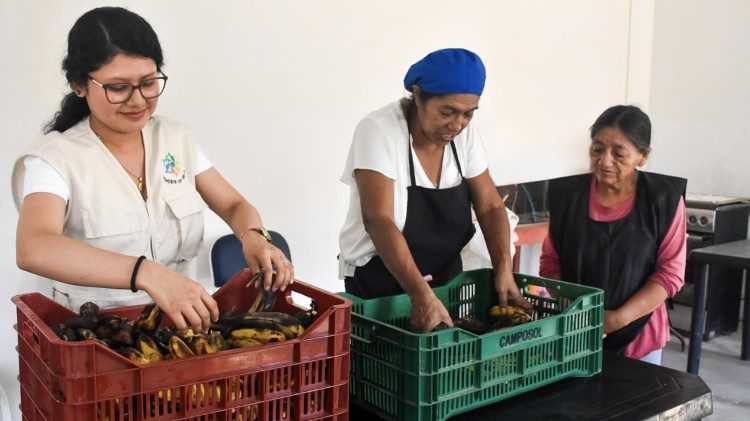 Los comedores abiertos de cinco parroquias recibirán la contribución de 25 empresas que quieren mantener el legado solidario de monseñor Robert Prevost.