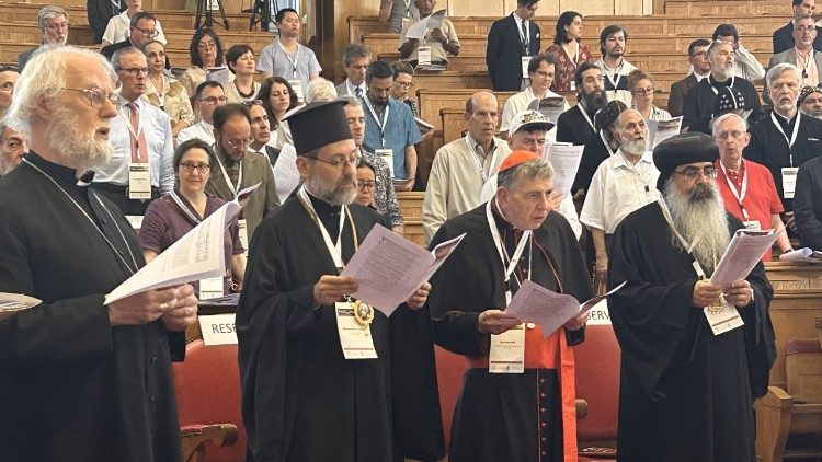 El cardenal Koch (tercero desde la izquierda) junto a representantes de las Iglesias ortodoxas y el arzobispo anglicano Williams (primero de la izquierda)
